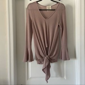 Like New! Fantastic Fawn Dusty Pink Waffle Knit Tie Top
